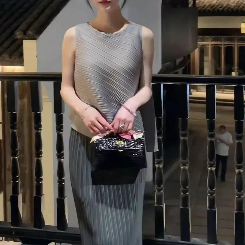 Miyake Summer Pullover Top A-line Split Half Skirt Gray Pleated Set Loose Large Size Stretchy Commuter Office 2 Piece Wearable