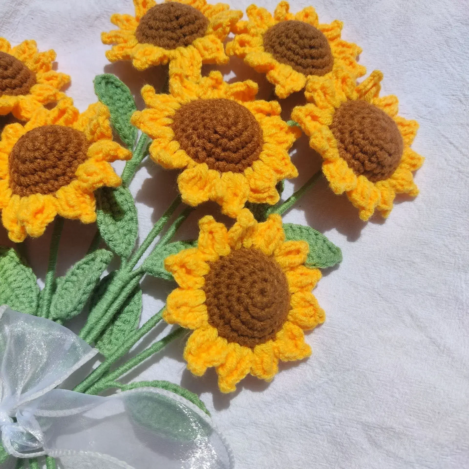 1pc Sunflower Hand Woven Bouquet Creative Wool Knitting Flower Sunflower Decorations Mother'S Day Birthday Gift Teachers Day