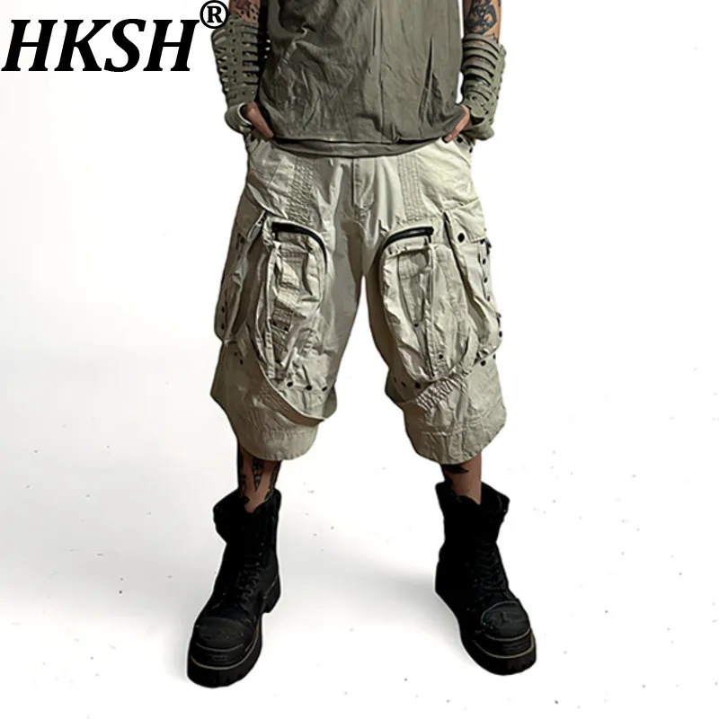 

HKSH Летние новые мужские капри в стиле панк Dark Waste Land Rivet Ribbon с 3D карманами, окрашенные воском капри, прямые брюки до колена в стиле сафари HK12113