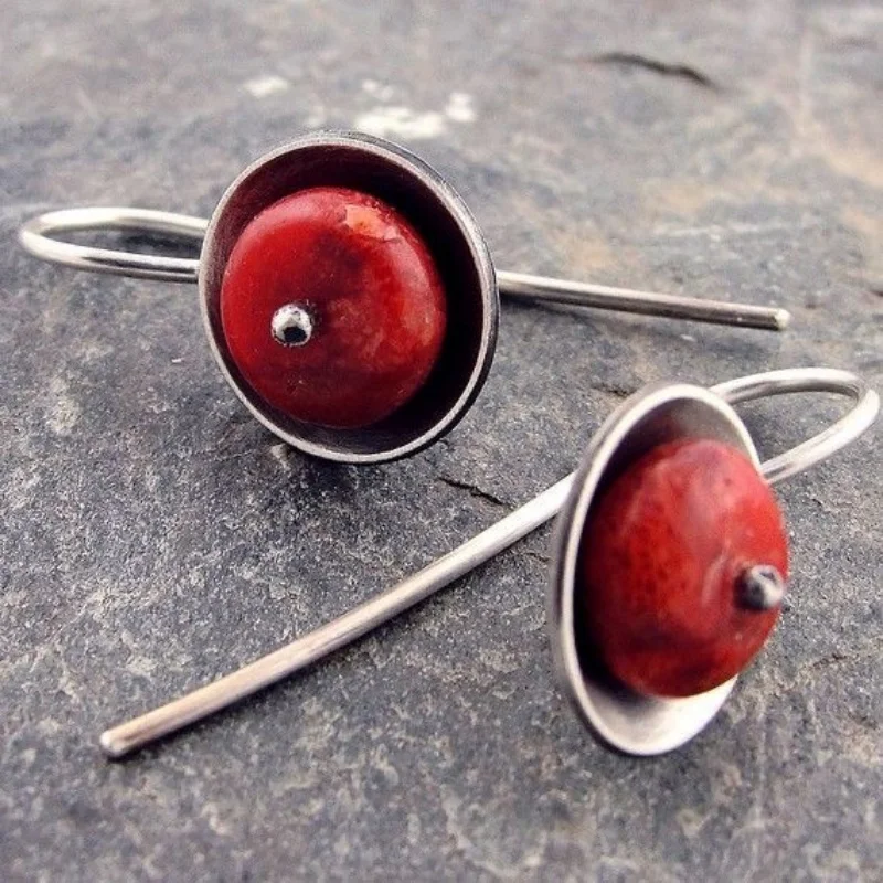 Damen Vintage Öltropfen-Design Kreisförmige Lange Hakenohrringe Rotes Design Versilberte Ohrringe Tägliches Pendeln Lässiges Accessoire