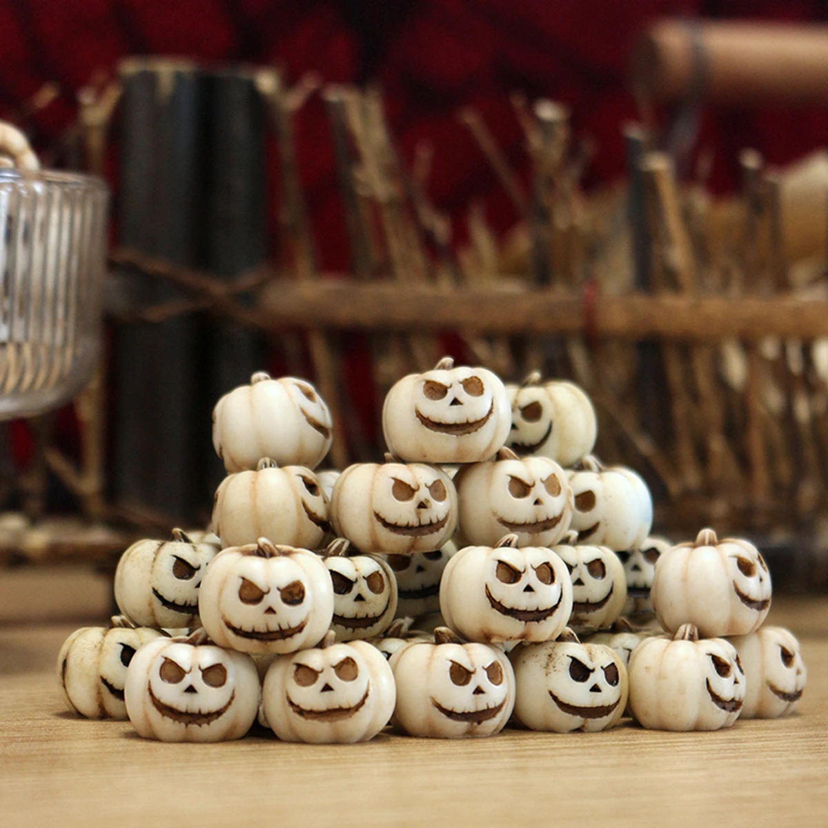20 kreative weiße Halloween-Kürbisse, Bonsai-Dekoration für den Außenbereich, gefüllt mit Kürbisornamenten, Mikrolandschaftsdekoration für Zuhause
