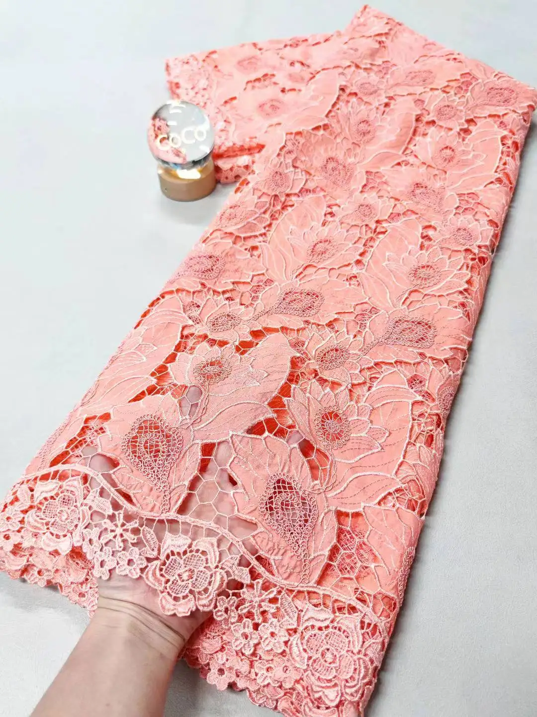 

Африканская кружевная ткань 2025 г., высокое качество, хлопчатобумажная ткань по метрам, вышивка, лен, вечерние платья, тюль, мода, ткань, 5 ярдов