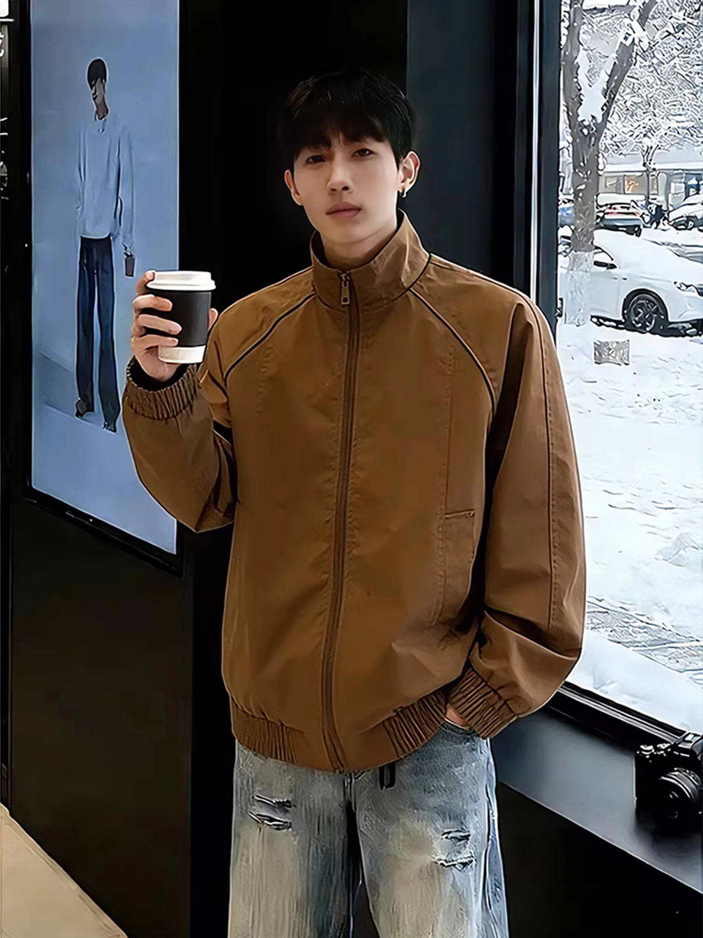 

Коричневая мужская куртка-бомбер в американском ретро-стиле, деконструированная рабочая куртка-ветровка свободного кроя с воротником-стойкой для весны