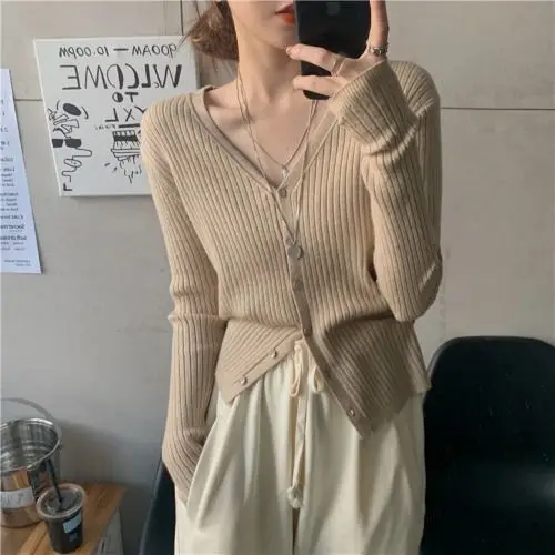 Autumn Knitted Cardigan Women's New Style Internet Celebrity V-neck Soft Glutinous Sunscreen Coat Outer Top Loose and Versatile