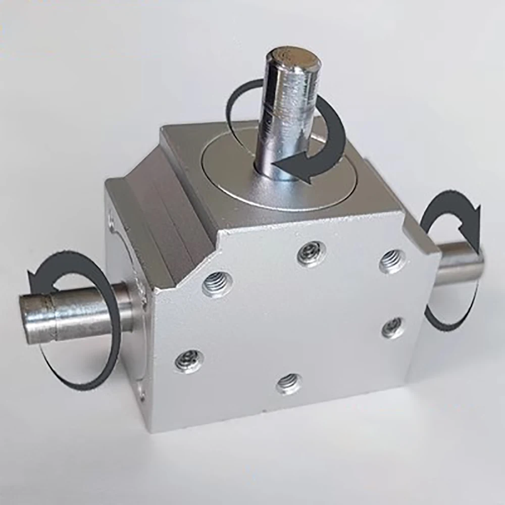 2000RPM Right Angle Steering Gear 3 Output Shaft 1 Module 20 Teeth 90 Degree Commutator Gear Ratio 1:1 Aluminum Alloy Shell
