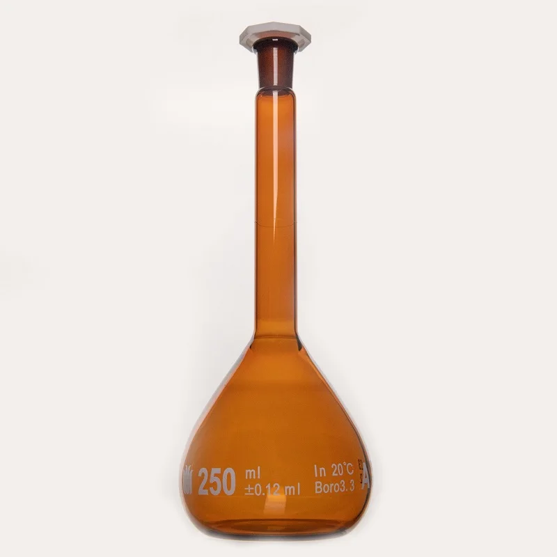 SYNTHWARE Brown volumetric flask, With plastic stopper, With batch testing certificate, Borosilicate glass, F81