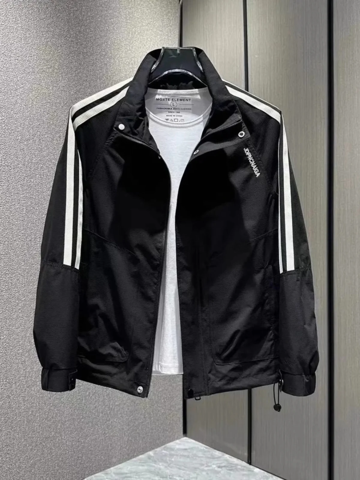 

Faionable Stand Collar Men's Workwear Jaet Casual Versatile Outdoor Sportswear Long Sve Loose Fit Polyester Fiber