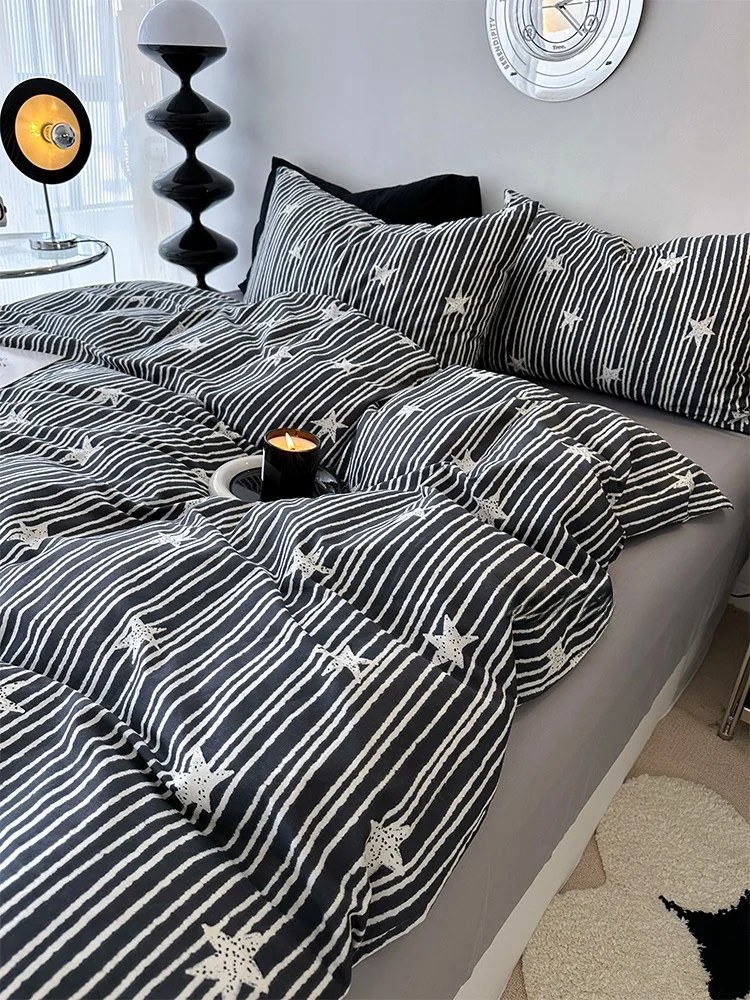 

Simple Bla White Stripes Pure Cotton Four Piece Bedding Set Nordic Boyfriend Sle Quilt Cover Duvet Cover eet Pillowcase