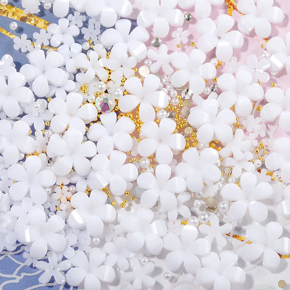 

2Pcs Small Flower Nail Art Decor Stylish Manicures Decoration Sufficient Quantity for Home Salon DIY Nail Accessory Set