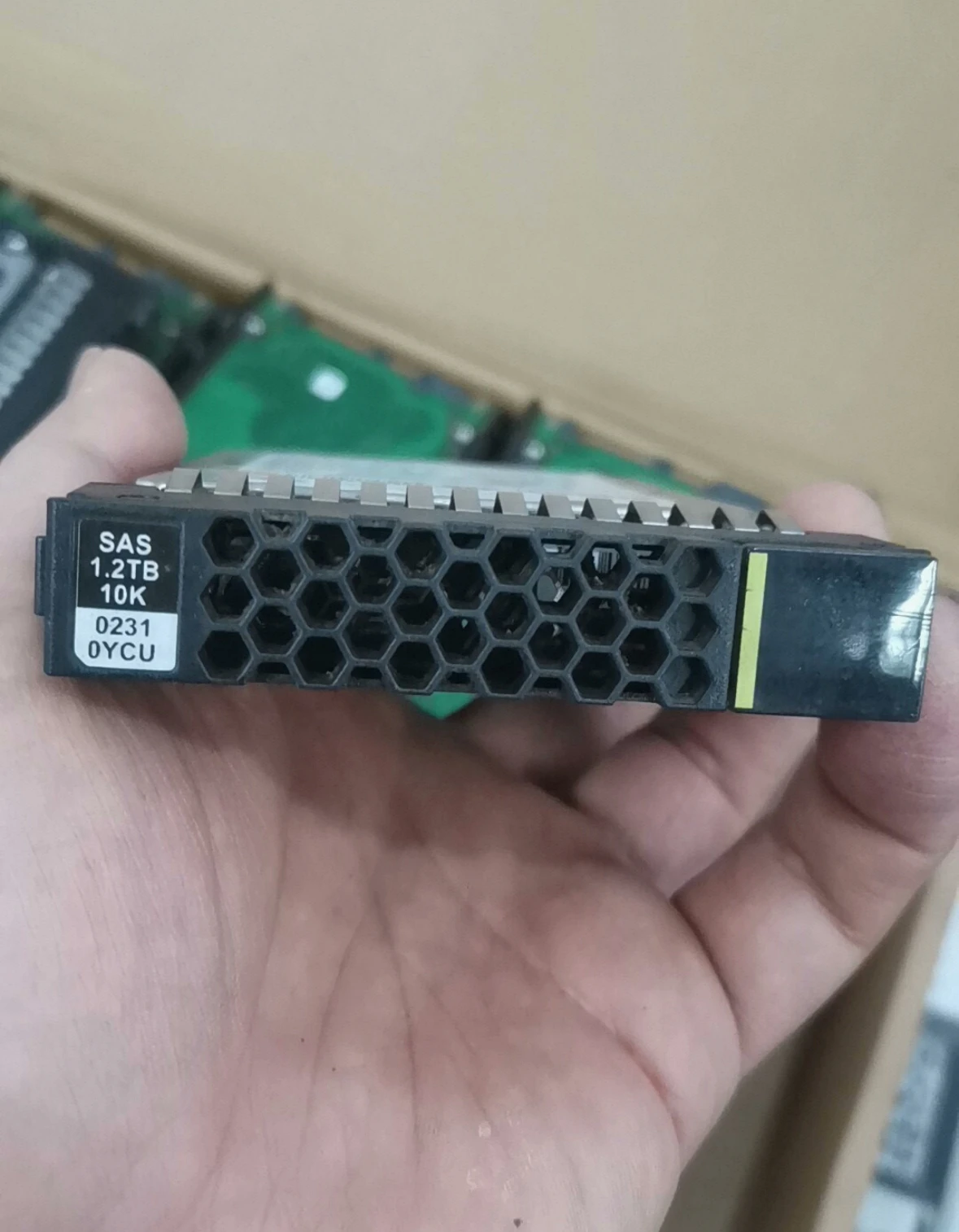 

For 02310YCU 1.2T SAS 10K 6G 2.5-inch 2288HV3 server hard drive