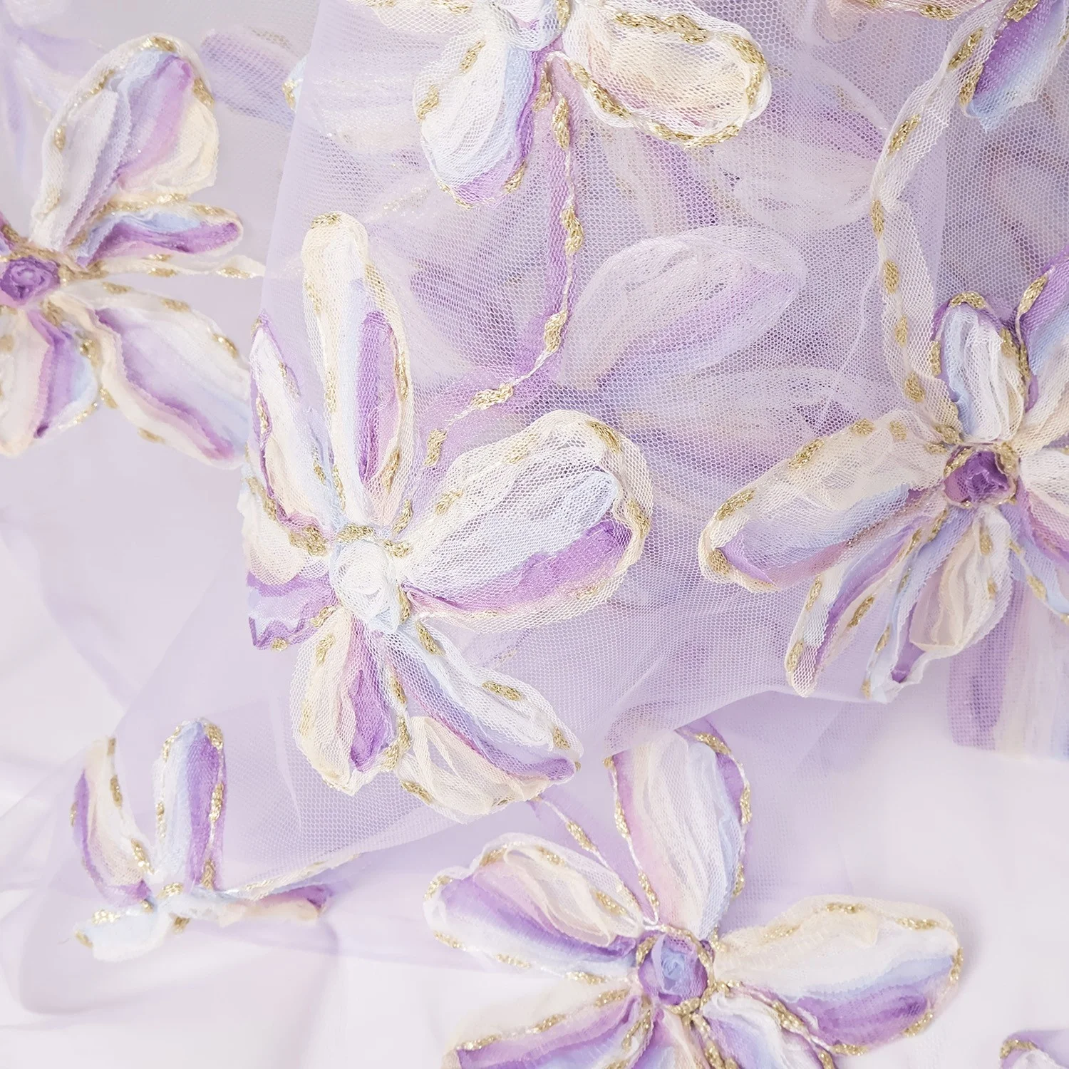 2 Yards Classy Stereo White Background Purple Flower Embroider Organza Plate Flower Mesh Fabric Wedding Dress Designer Fabric