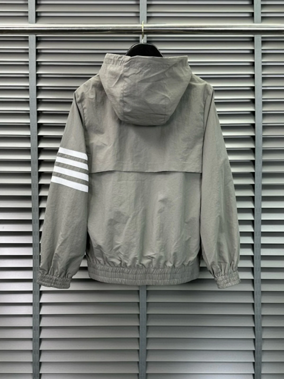 

Korean Sle Windbreaker Tech Fabric Double Layer Jaet Casual Windproof Coat Hooded Four Stripes Zipper Jae Urban Faion...