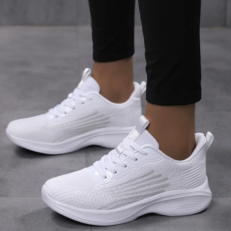 Women Lightweight Sneakers Outdoor Running Sport Shoes Female Mesh Breathable Trainning Shoes White Flat Walking Shoes