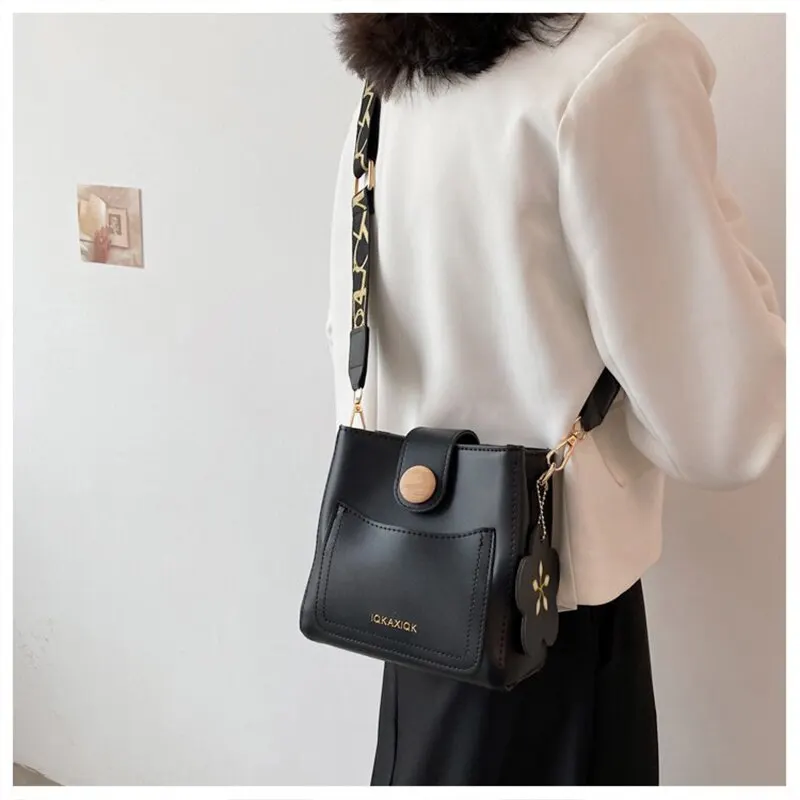 Fashion Wide Shoulder Bucket Contrast Color Womens Bag Simple One Shoulder Crossbody Bag Fashion Contrast Color Large Bag