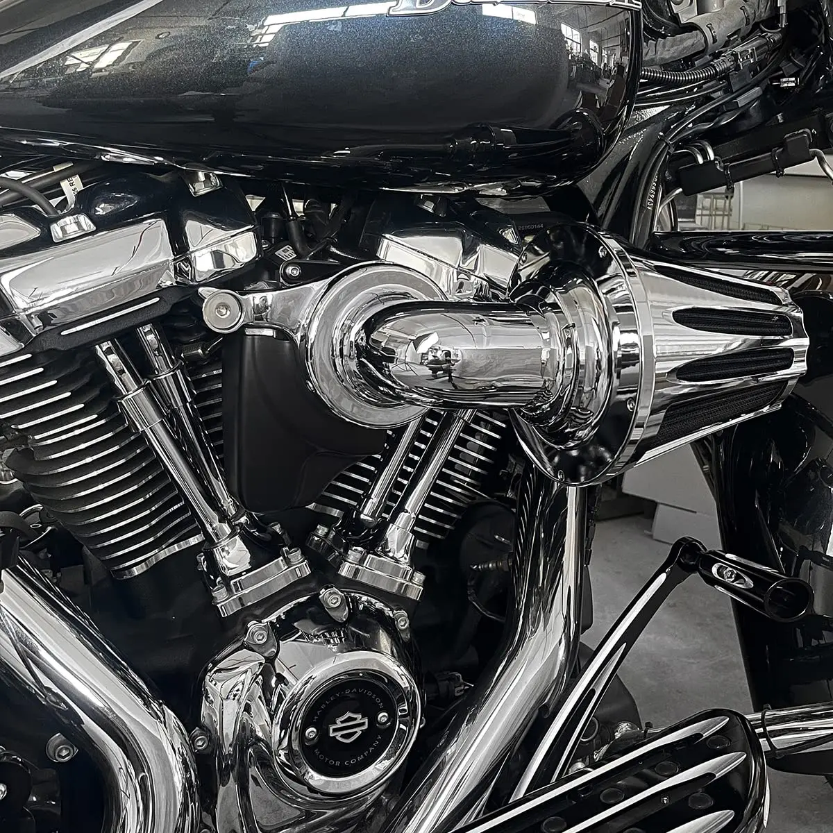 Motorcycle Chrome Cone Air Cleaners Filters for Harley Touring  M8 Engine Softail Breakout FXBRS 114 air Intakes 107 2018-up