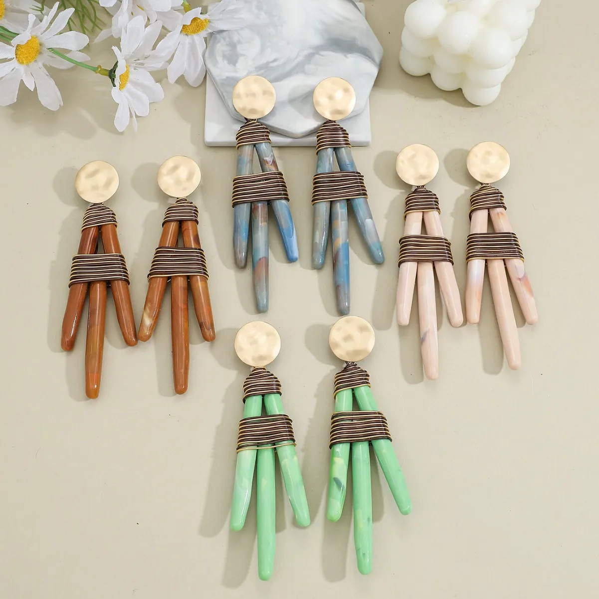 New personalized exaggerated hand-wound chicken feet earrings earrings, pendants, niche design sense disc stud earrings women