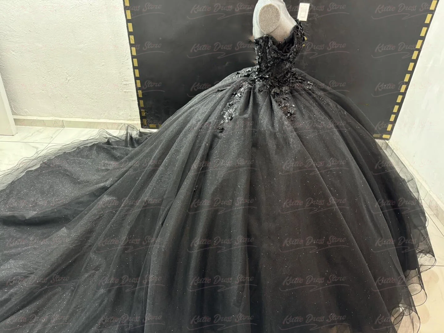 Black Customized Bridesmaid Dress Tulle For Women Lace Applique Sleeveless Puffy Elegant Birthday Party Evening Ball Gown