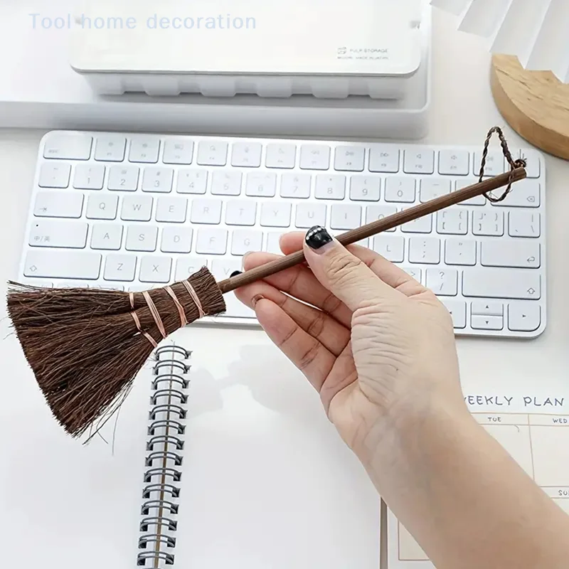 Sapu Desktop Kreatif Sederhana Rumah Tangga Mini Serbaguna Pembersih Sapu Kecil Sikat Celah Jendela Sikat Bulu Telapak Tangan Antik