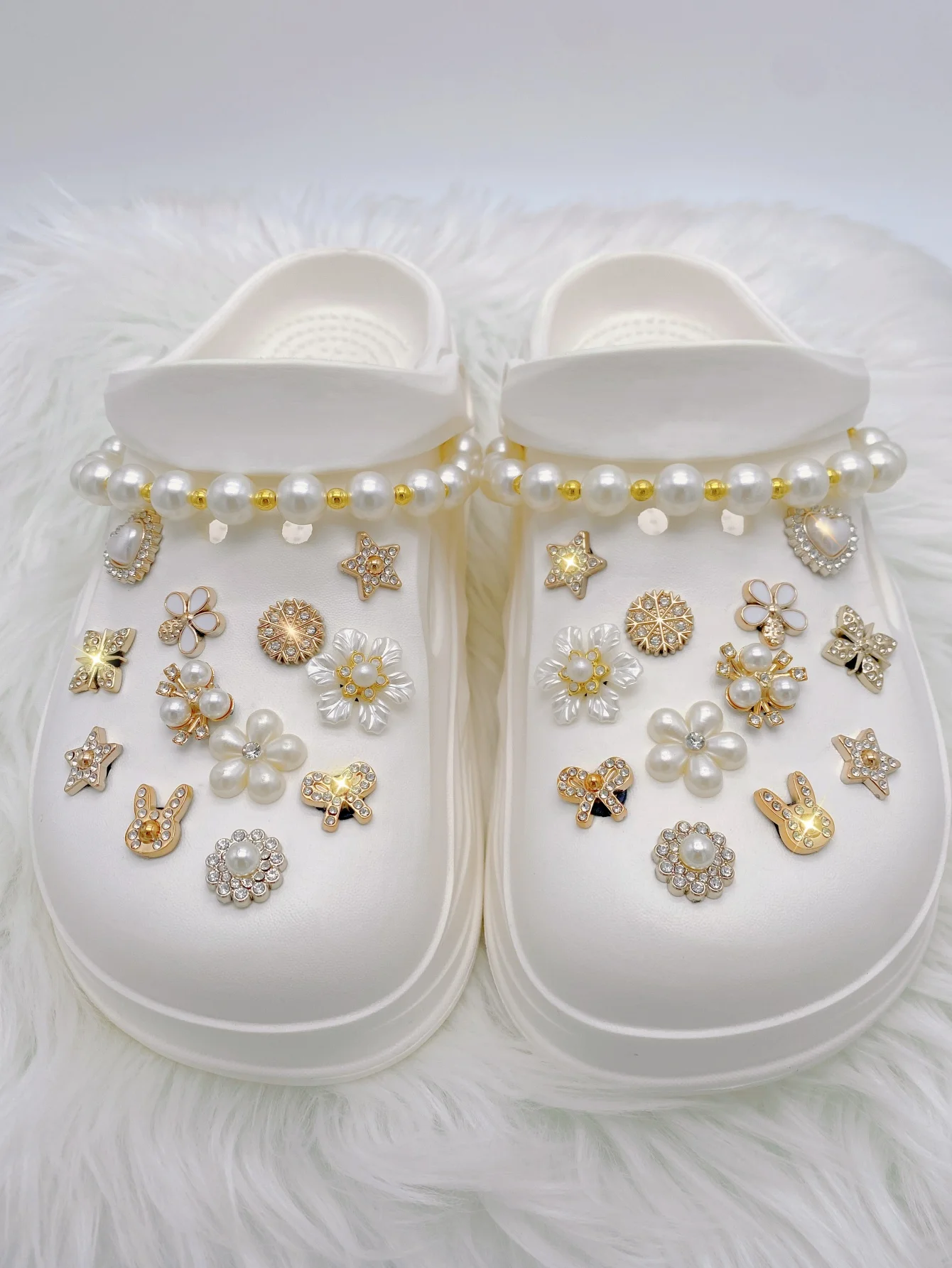 26 حذاء تمساح (زهرة ABS لؤلؤية بستة بتلات، فيونكة، نجمة، أرنب صغير، قلب، إلخ.) الملحقات - سهلة التركيب وقابلة للفصل