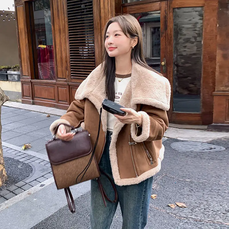 

Корейская женская зимняя байкерская одежда из кожи и меха с мехом ягненка, на подкладке из кожи и меха, интегрированная байкерская одежда