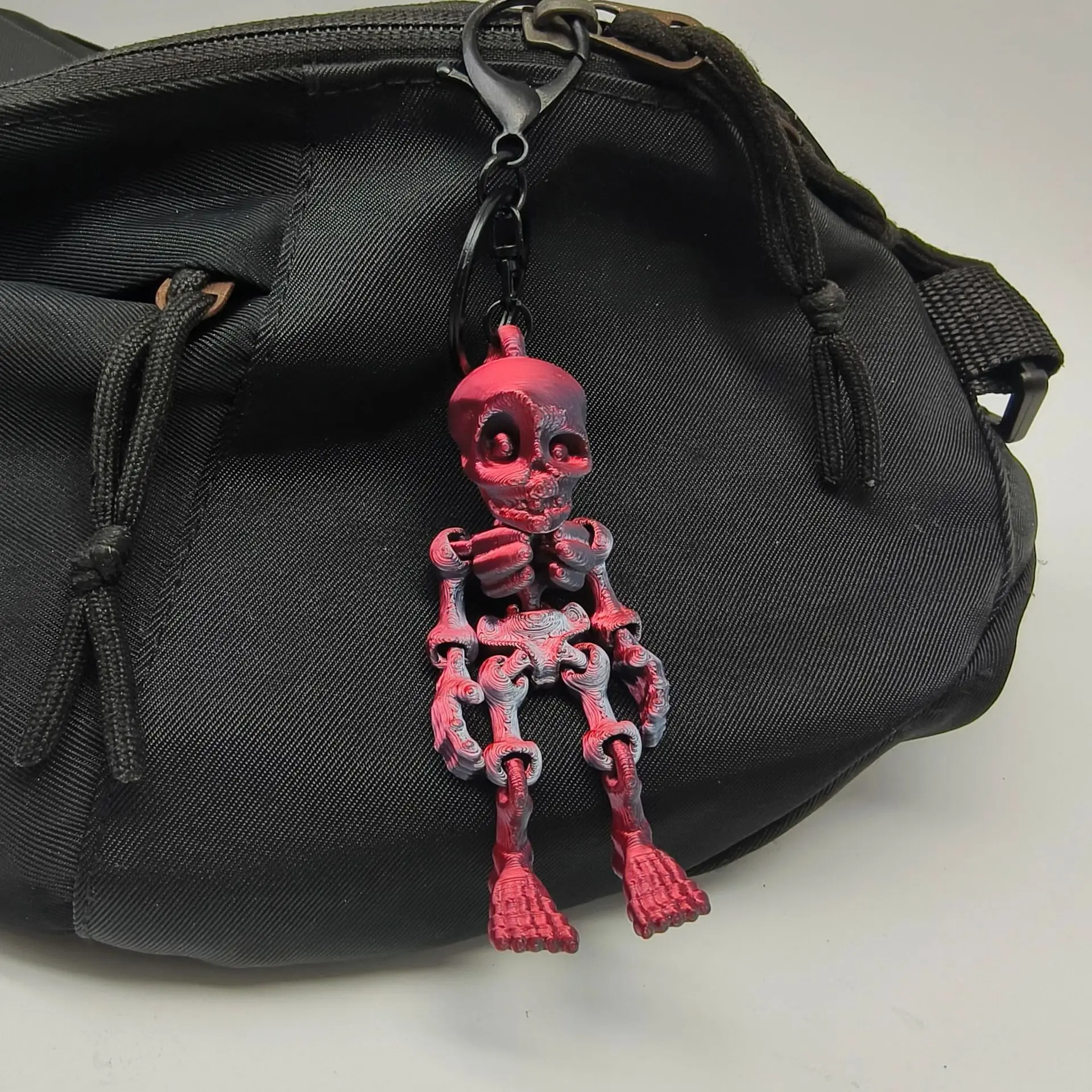 

3D Printed Skeleton Model Keychain Pendant Joint Movable Horror Skeleton Stress Relief Toy Desktop Ornaments For Kids Party Gift