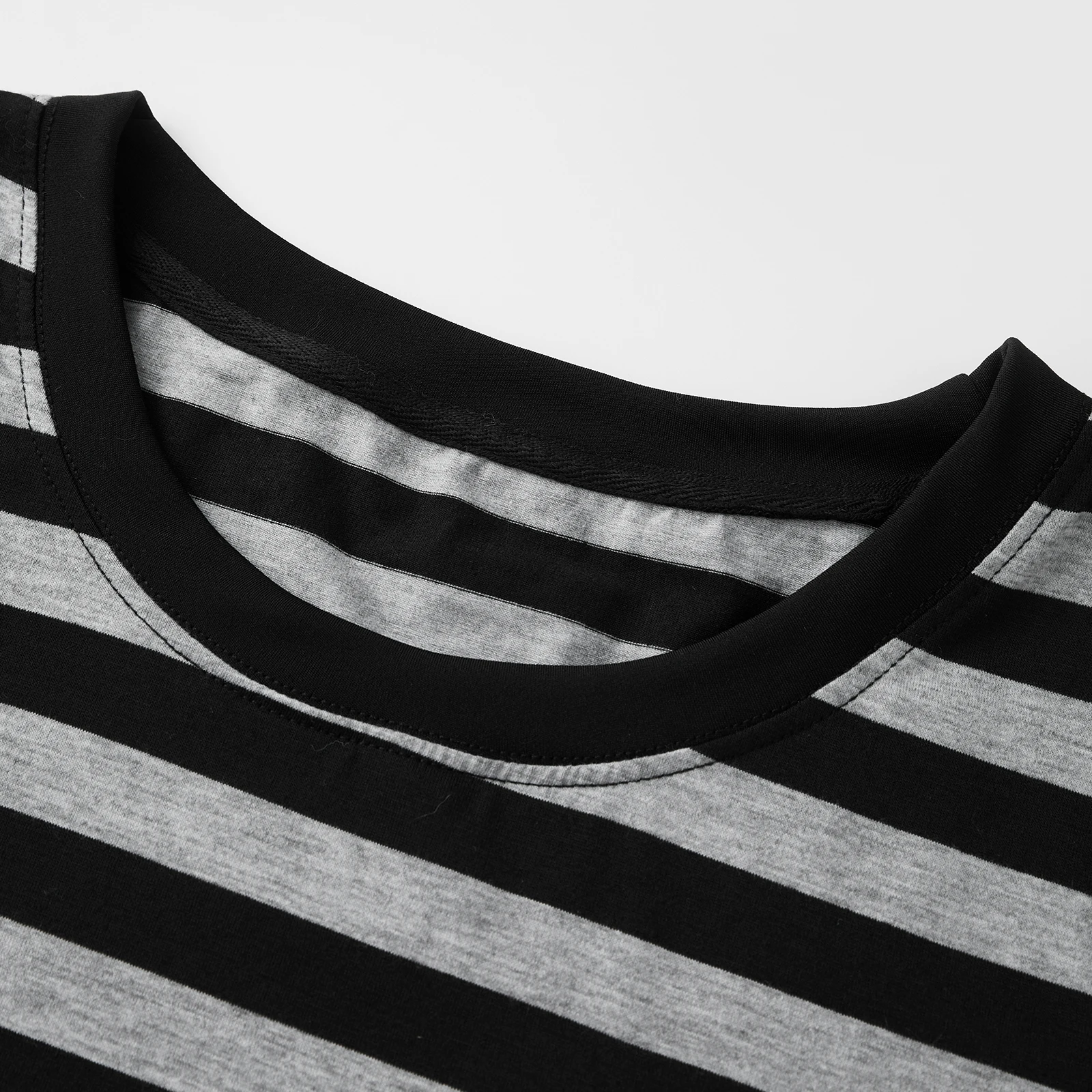 قمصان نسائية كلاسيكية مخططة بأكمام طويلة ورقبة دائرية قمصان خريفية غير رسمية لحفلات المكتب اليومية