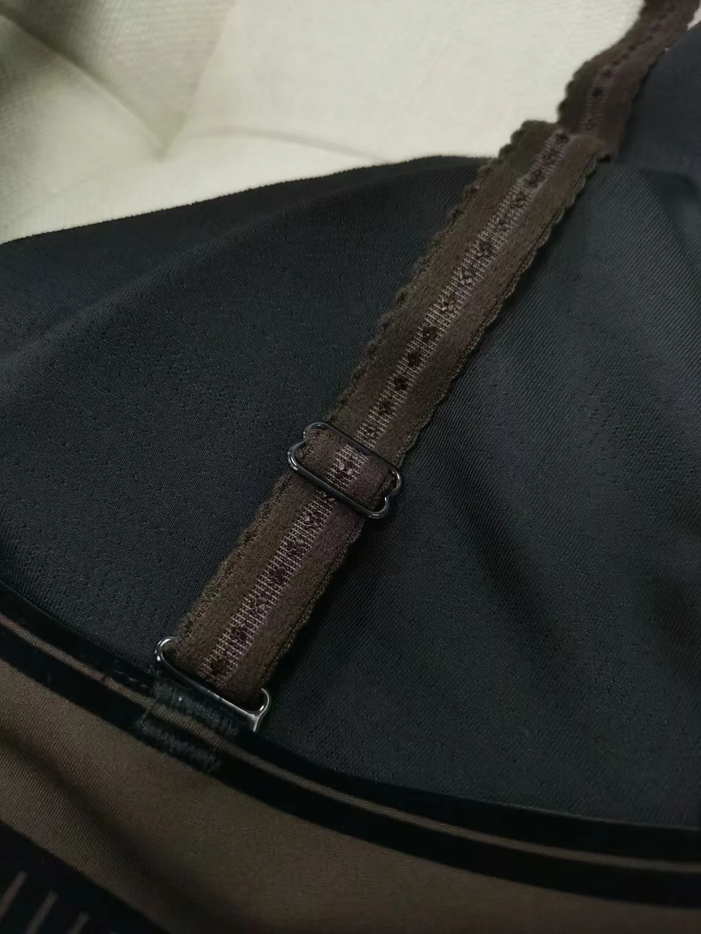 

Yoga Sports Set with Chest Pad Training Underwear Women's High-waisted Seamless Fitness Elasticity Leggings Two-piece Set