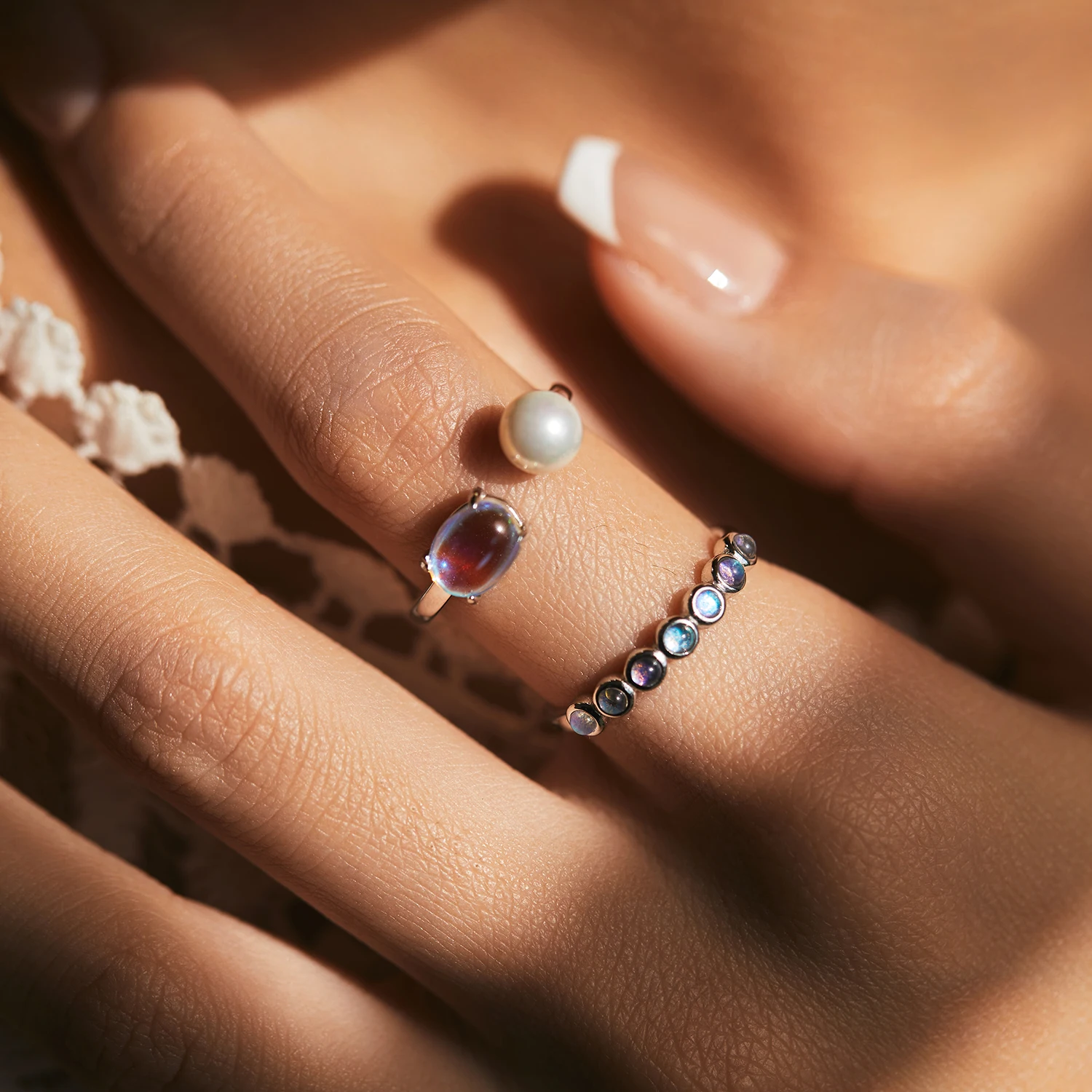Women's Exquisite Round Moonstone Stackable 925 Silver Ring