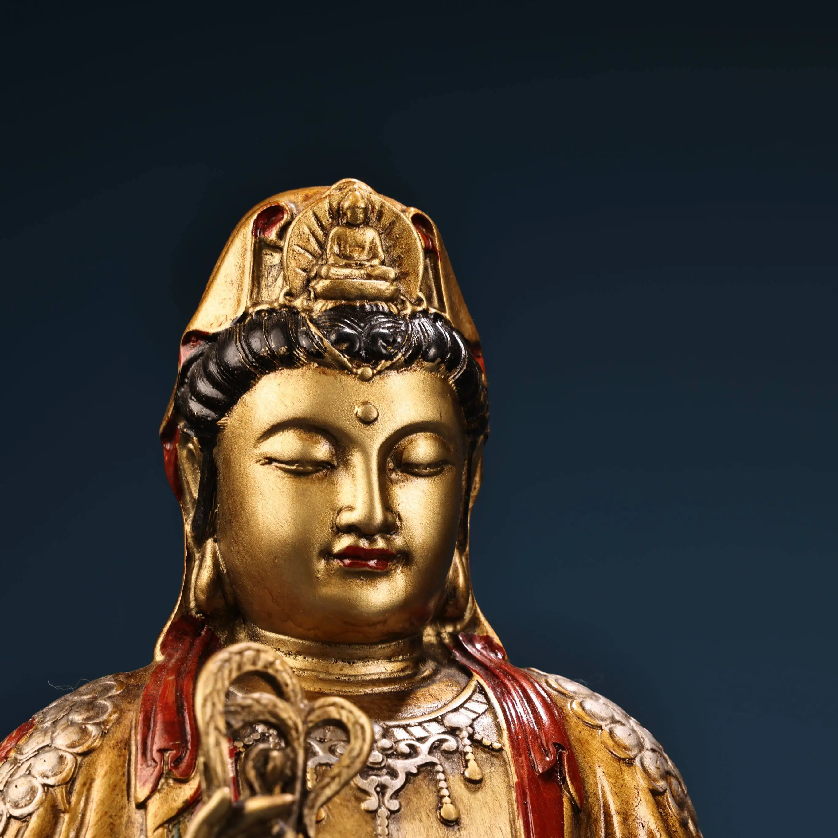 Antique Bronze Painted Gold Gilt Seated Guanyin Statue Serene Face Heavy Patina Fine Craft