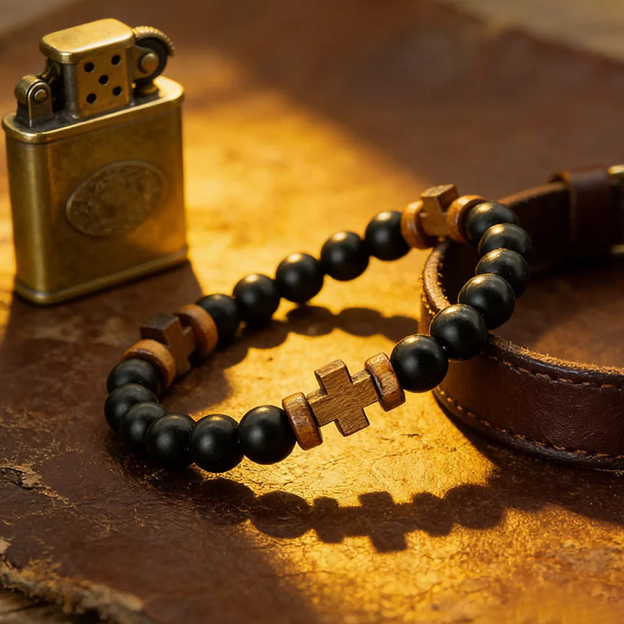 Holzkreuz 8mm Schwarzer Onyx Perlenarmband für Männer Glaubensschmuck Gebetsrosenkranz-Stil Natursteinperlen Spirituelles Perfektes Geschenk