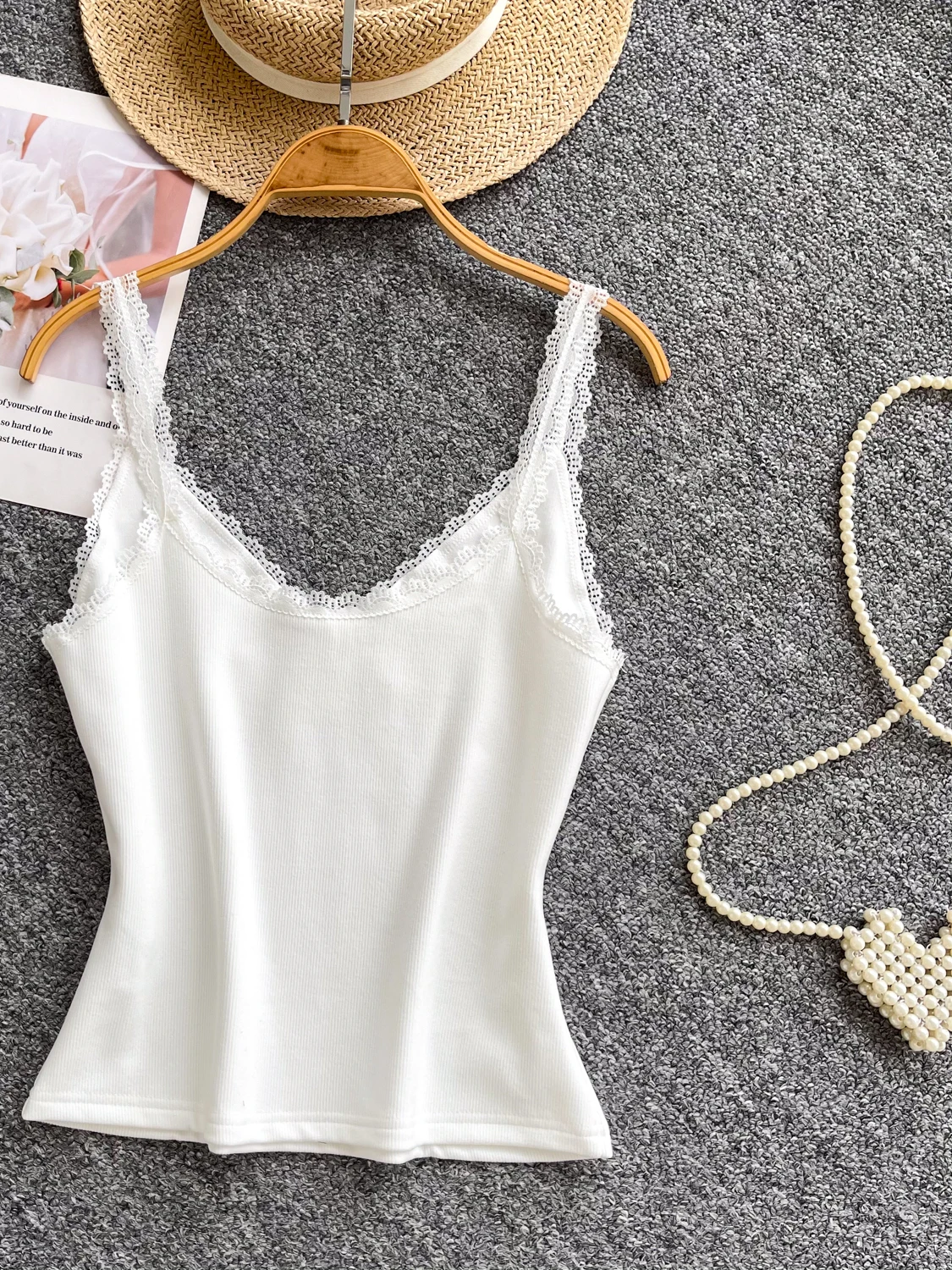 قميص داخلي نسائي صيفي أنيق بحمالات وتطريز دانتيل، تصميم نحيف وعصري بطول عادي مناسب للارتداء اليومي #5