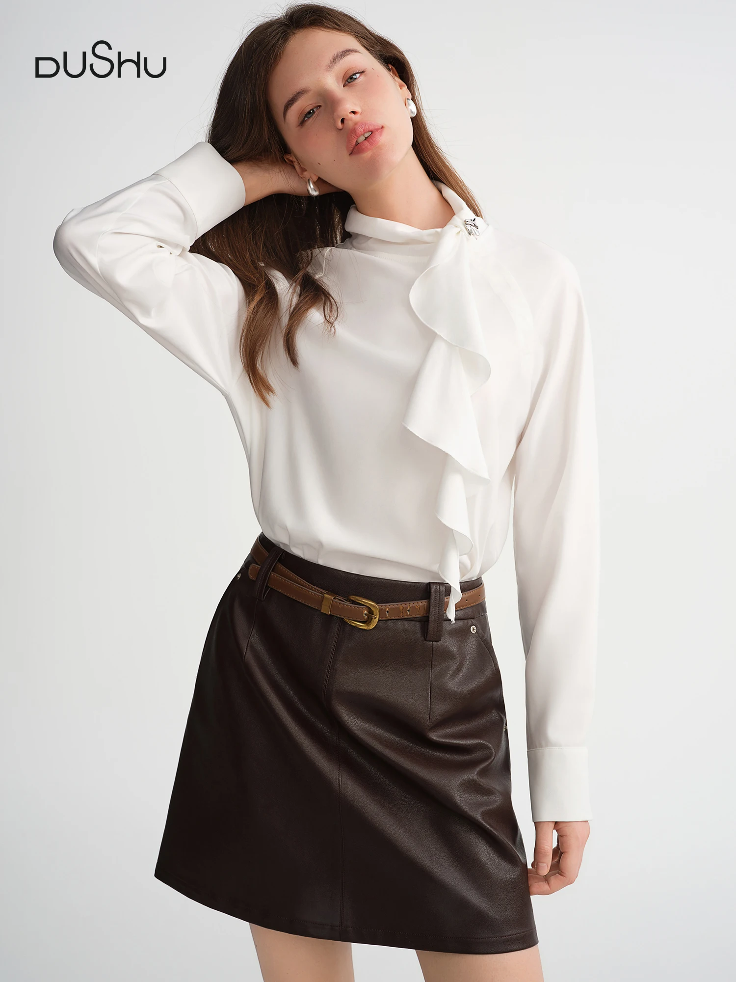 

DUSHU Asymmetrical Skew Collar Shirts Women White Elegant Ladies Casual Temperament Slim Blouses Korean Style Winter Draped Tops