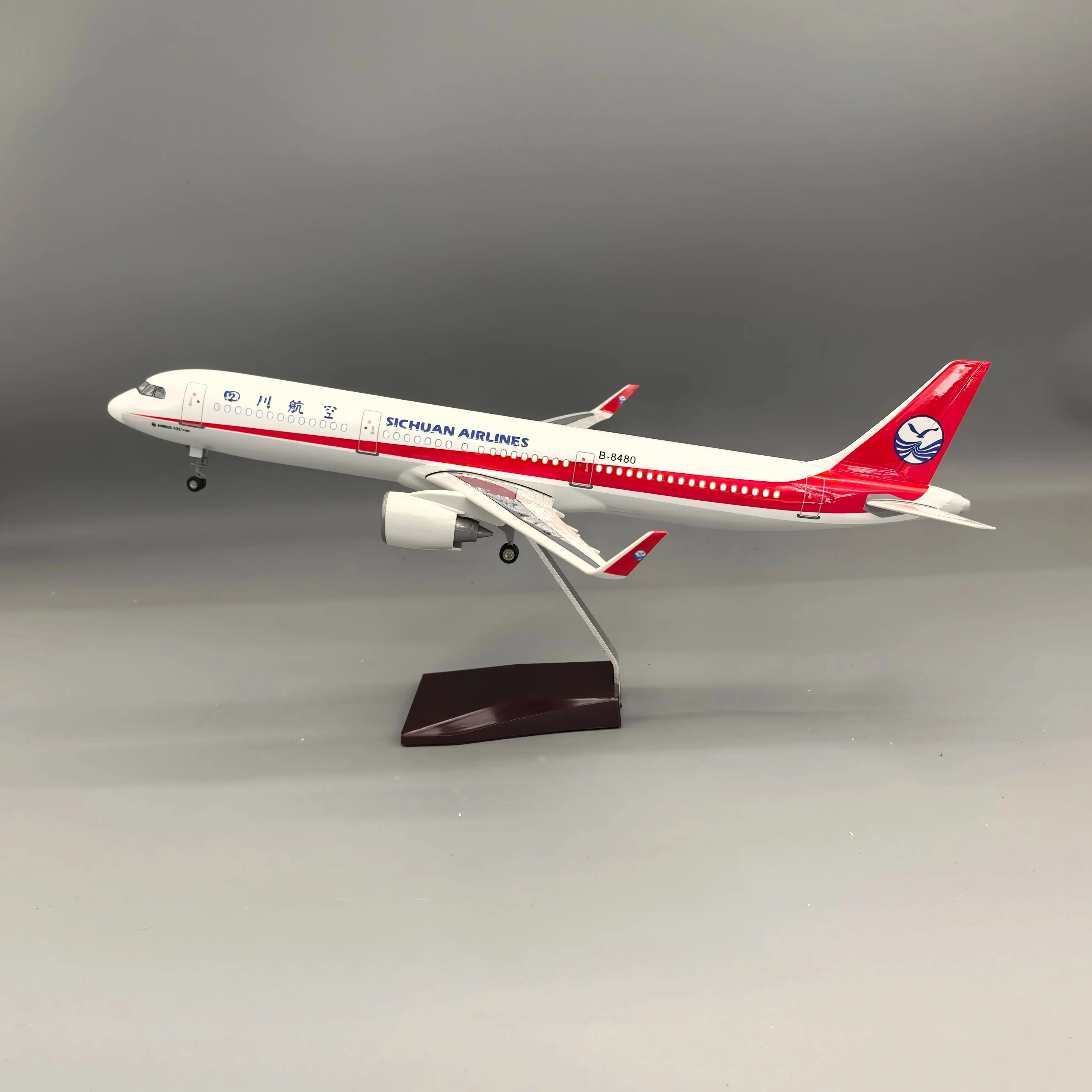 

1/100 Scale 44cm A321 Aviation Airplane SICHUAN Airways Plane Model With Light Wheel Diecast Resin Christmas Gifts Aircraft
