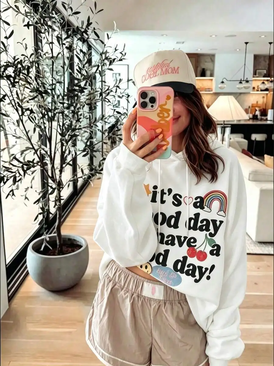 Retro College Graphic Good Day Sweatshirt, It's A Good Day To Have A Good Day Sweater,Positive Quote Pullover,Motivational Crewneck