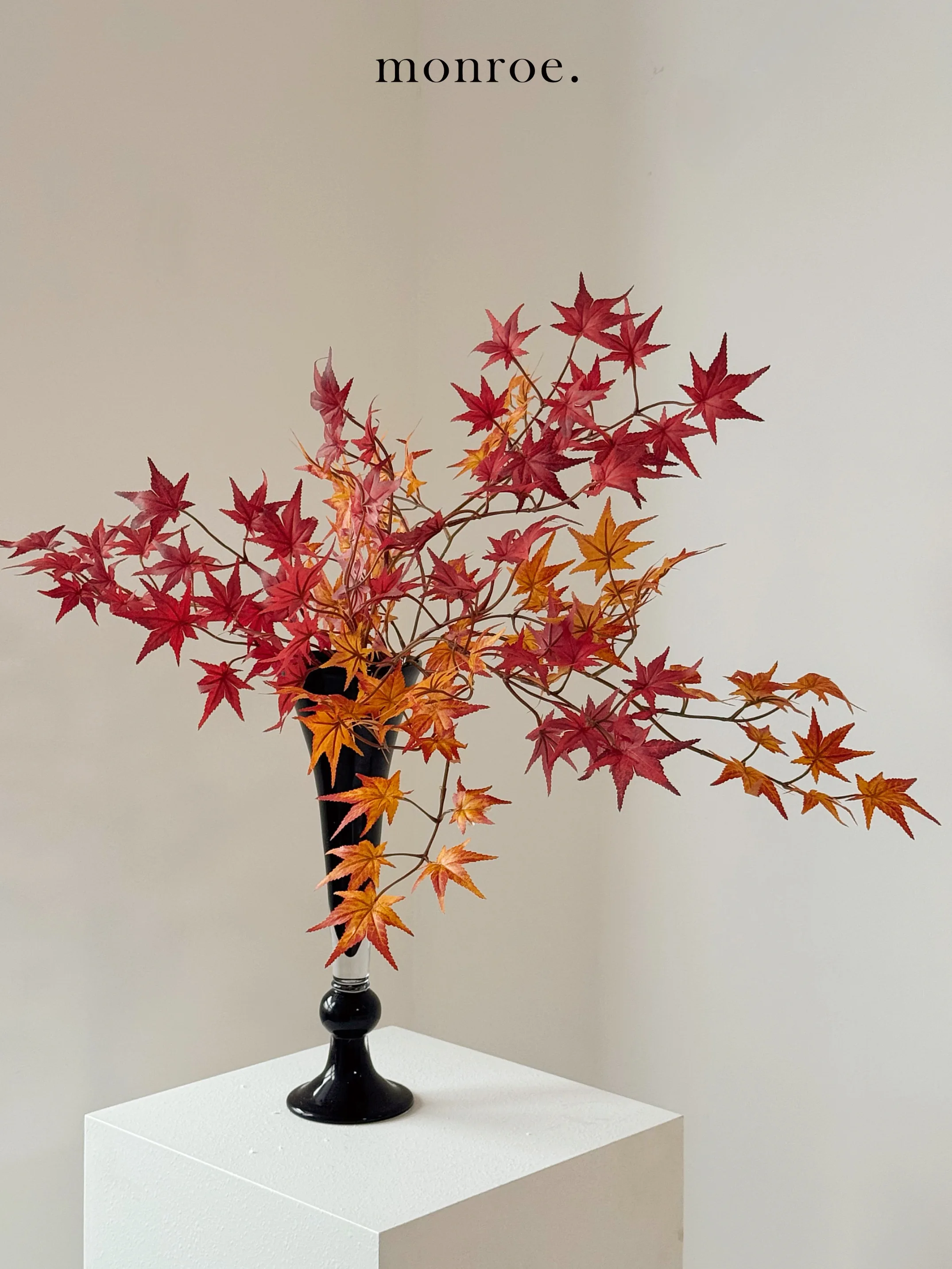 

Высококачественная искусственная кленовая ветка для декоративной цветочной композиции в гостиной, пластиковые ветви в стеклянной вазе