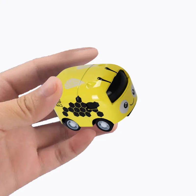 Coche de juguete de aleación de simulación 1:64, coche extraíble de dibujos animados, coche de Metal de bolsillo divertido, modelo de juguete para niños, regalo para niños, Mini versión Q del coche