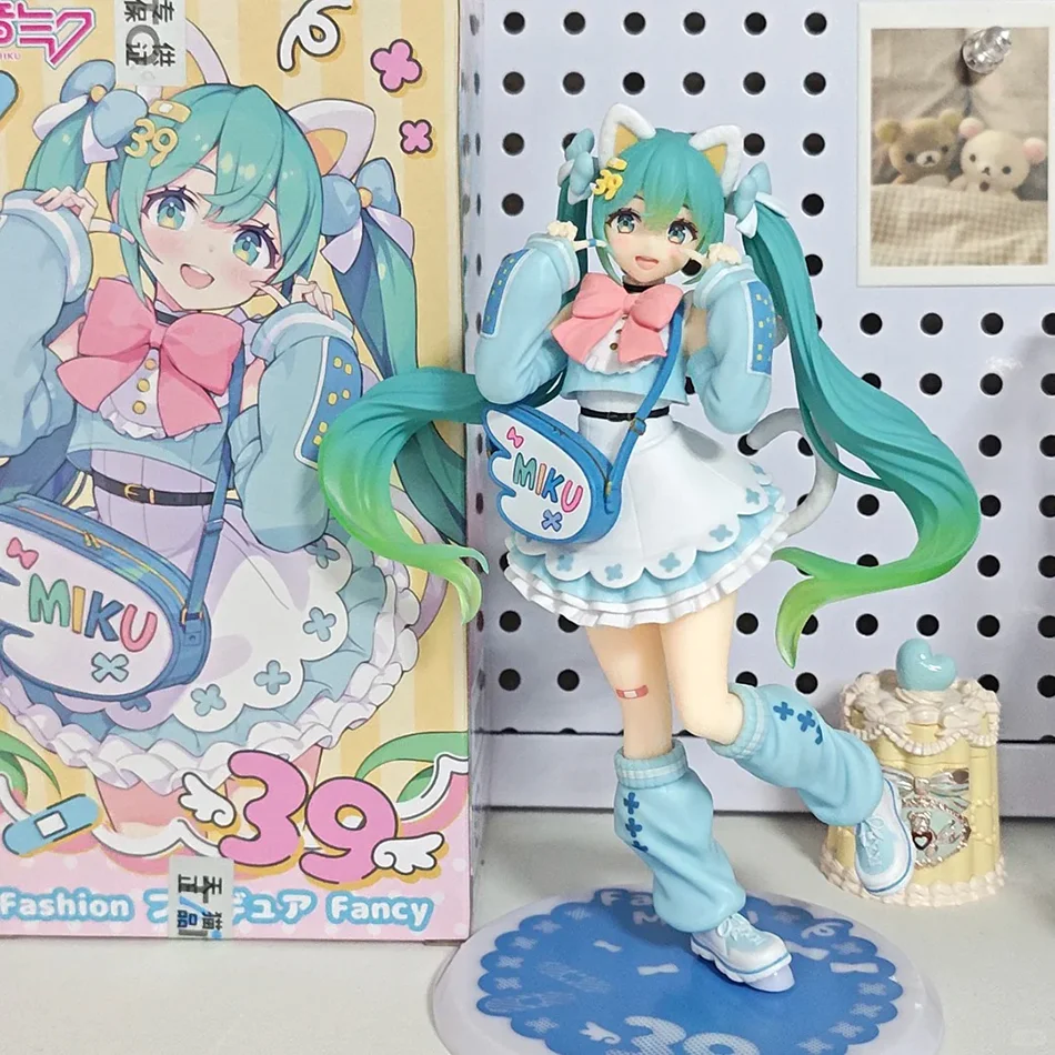 Фигурка-аниме-персонажа-Хацунэ-Мику-18-см-коллекционная-модель-модная-игрушка-кукла-фигурка-для-коллекции-подарок-ПВХ