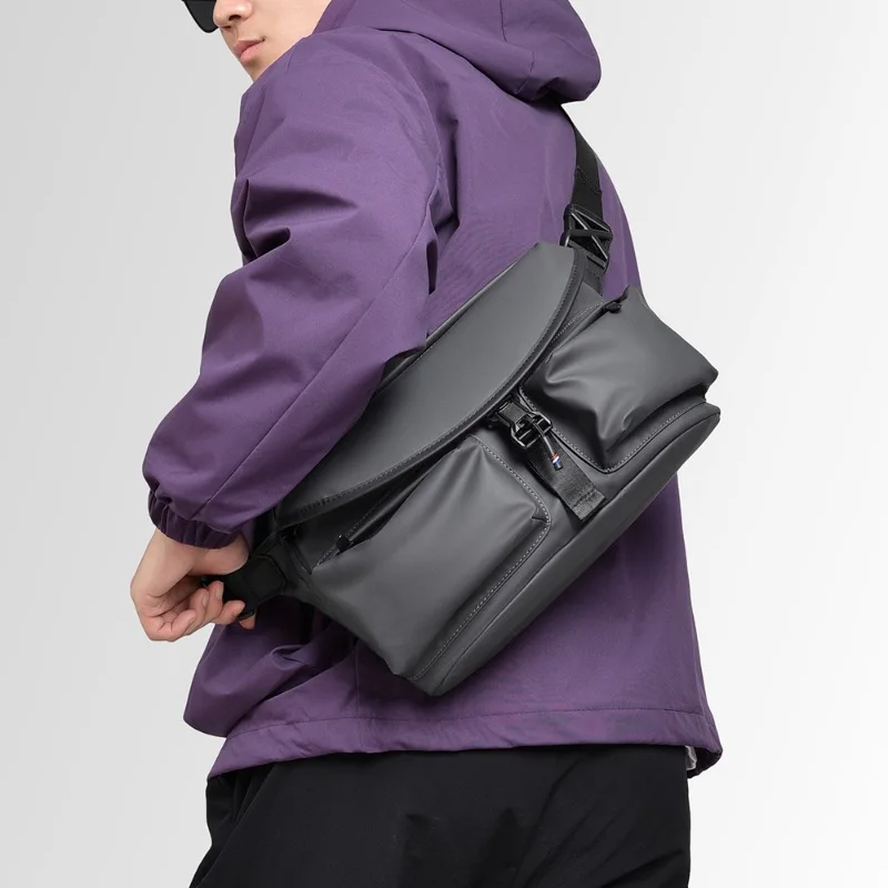 

Men's PU Functional Crossbody Bag Large Capacity Messenger Bag for Commuting Trendy Streetwear Single-Shoulder Casual Chest Bag