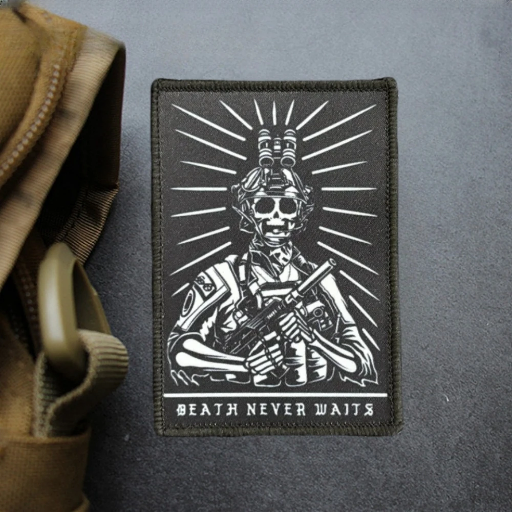 Death Never Waits Morale lencana tengkorak tentara Reaper Patch militer taktis tentara stiker cetakan kait & Loop Patch untuk ransel