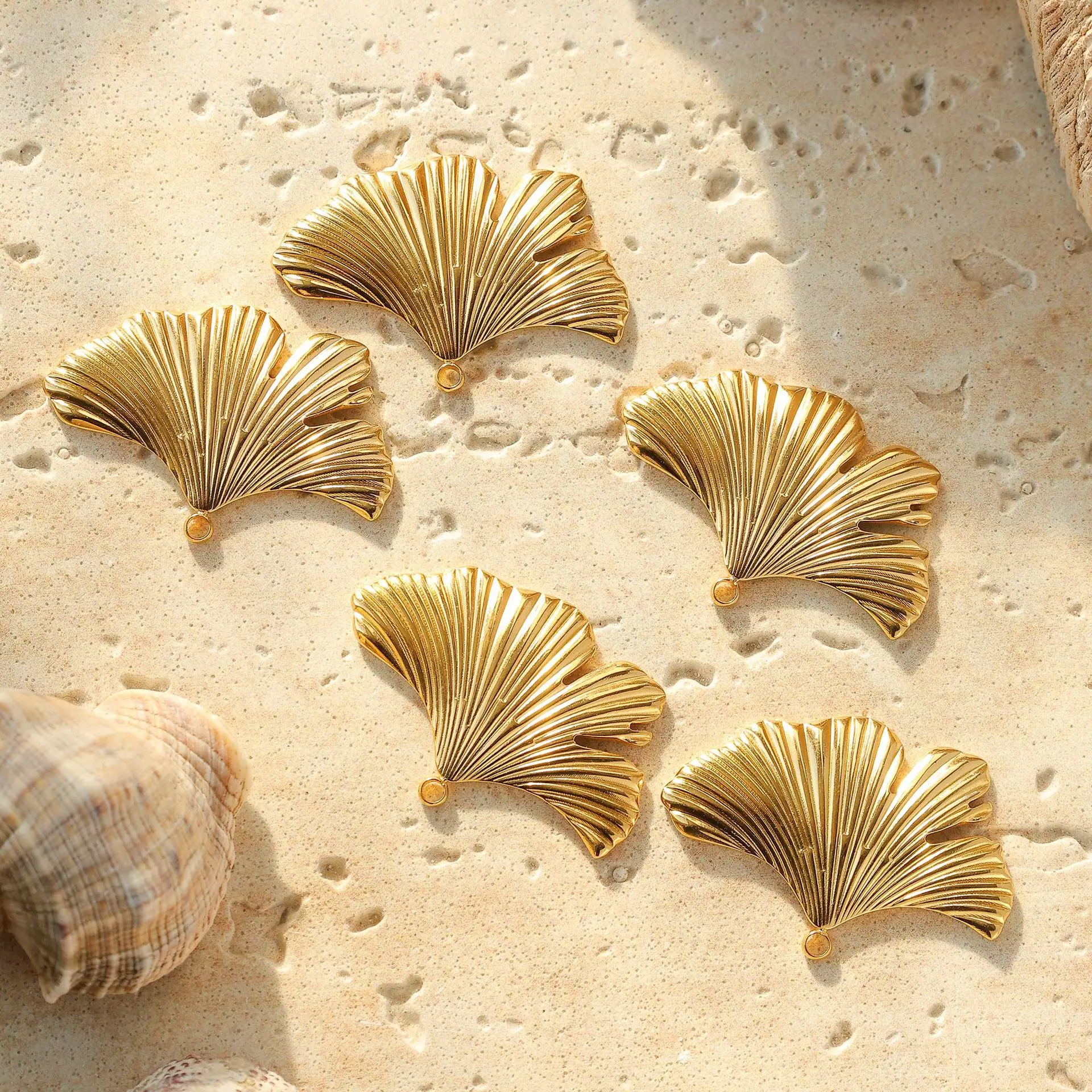 10pcs Stainless Steel Ginkgo Leaf Single Hole Gold Plated Charms Pendant for Earring Necklace Diy Jewelry Accessories