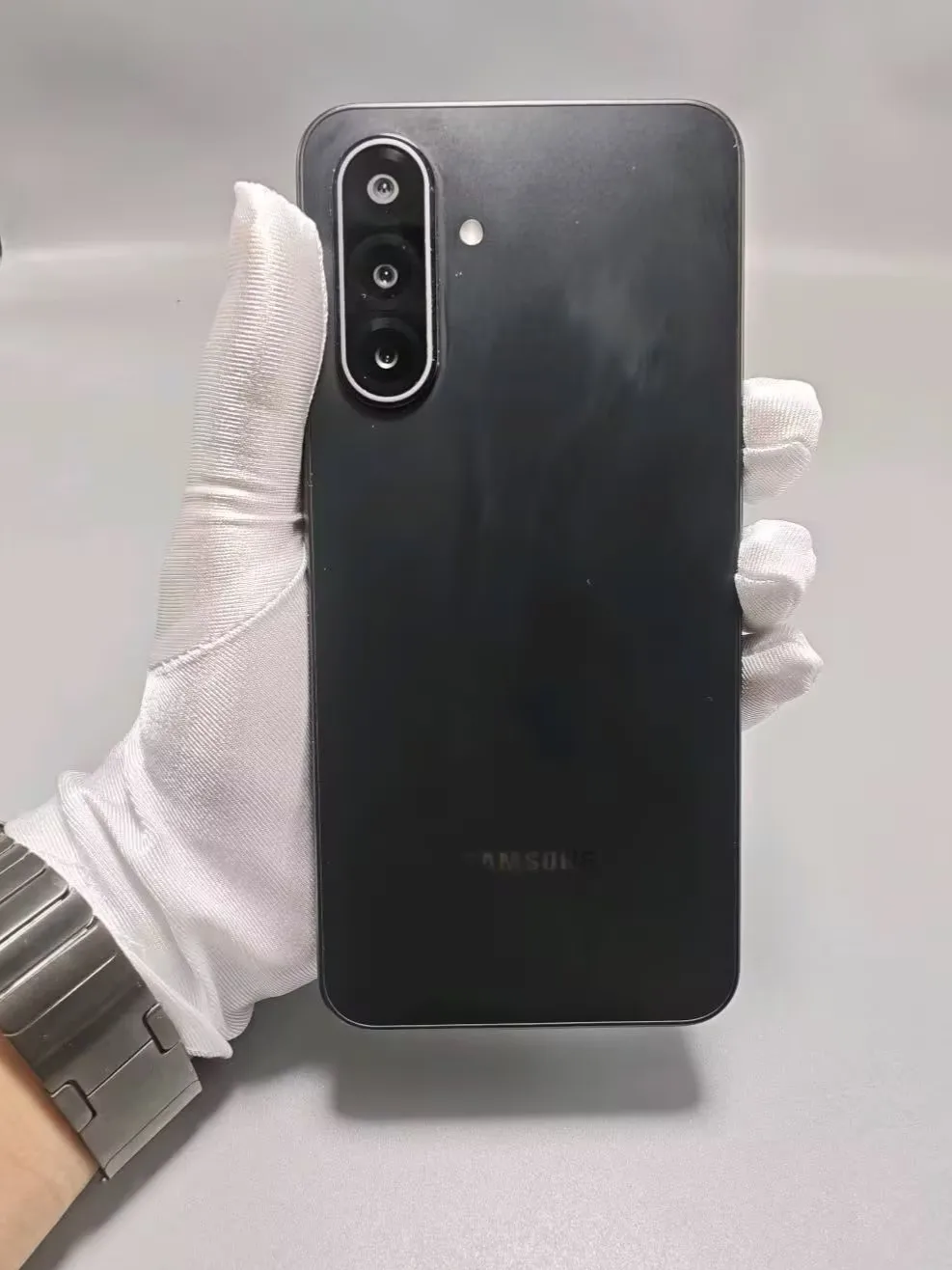 سامسونج جالاكسي A17 5g RAM 4GB/8GB ROM 64GB/256GB الهاتف الذكي أندرويد جميع الألوان حالة جيدة الهاتف الأصلي المستخدم #1