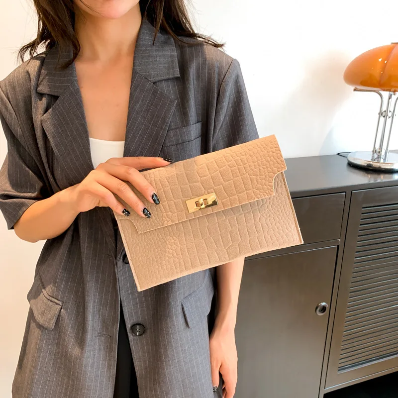 Women Fashion crocodile pattern envelope bag Clutch Luxury Designer Evening Bag Handbags Elegant Party Bags