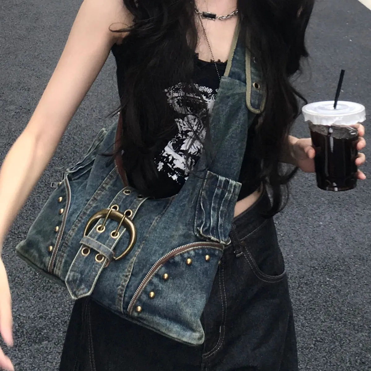 

Модные джинсовые женские сумки Y2K через плечо, вместительные, в стиле панк, с широким ремнем, с заклепками, ретро-сумки на плечо, женские сумочки