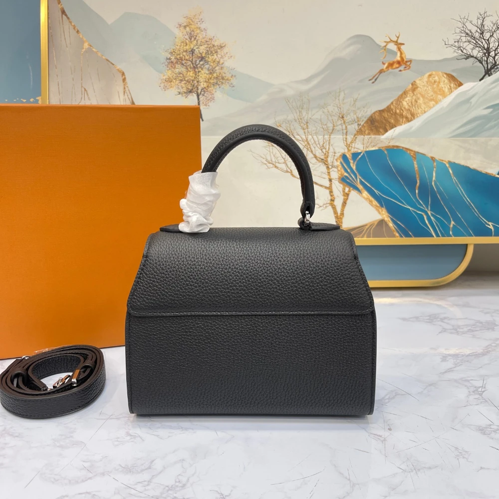 

High Quality 2025 Women Bags Women New Luxury Designer Handbag Famous Brand Drawstring Large Capacity Fashion Purse