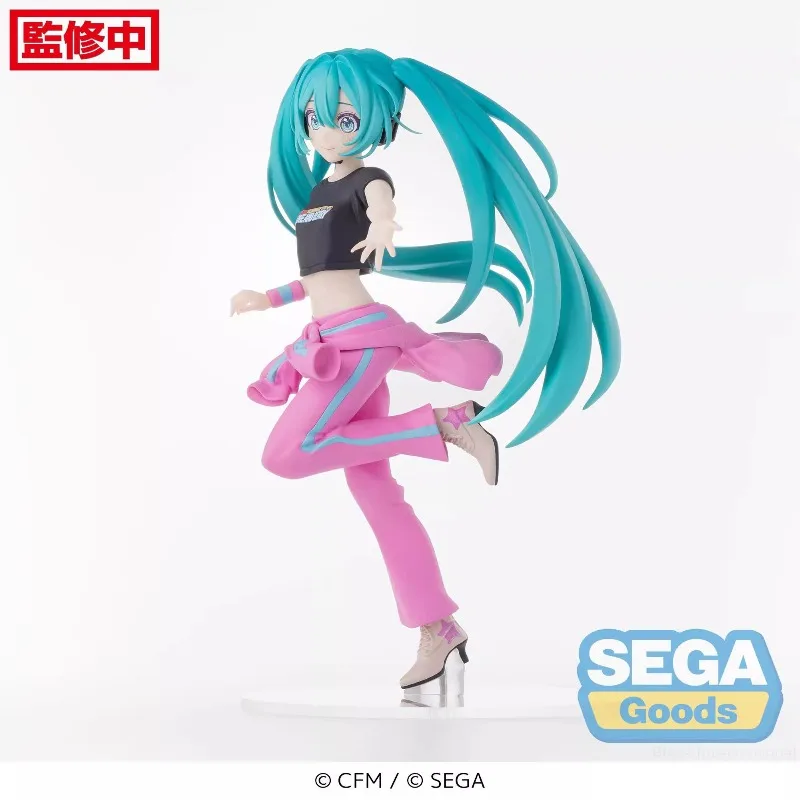 SEGA Figura originale anime Hatsune Miku Love & Berry Costume Action Figure Giocattoli per bambini Regalo Modello da collezione Ornamenti