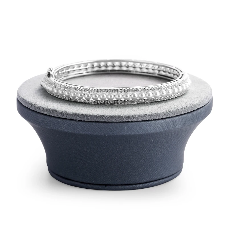 Oirlv Luxury PU Leather Bracelet Display Stand Bangle Storage Rack with Microfiber Jewelry Display Holder