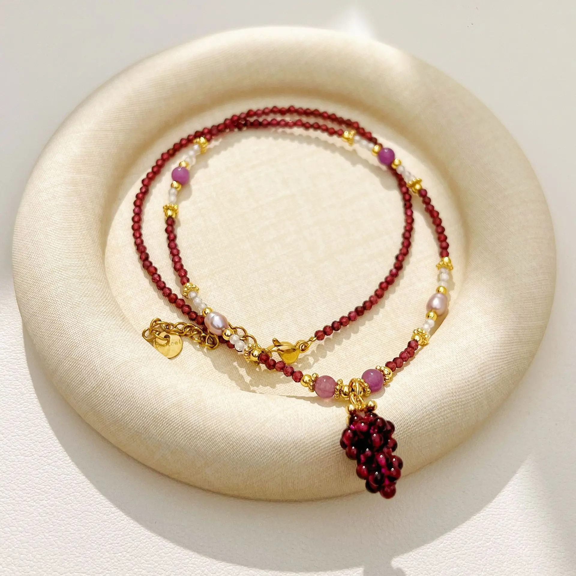 Women Purple Grape Clavicle Necklace, New Chinese Retro Natural Stone, Versatile Elegant High Grade Fashion Neck Jewelry Gift