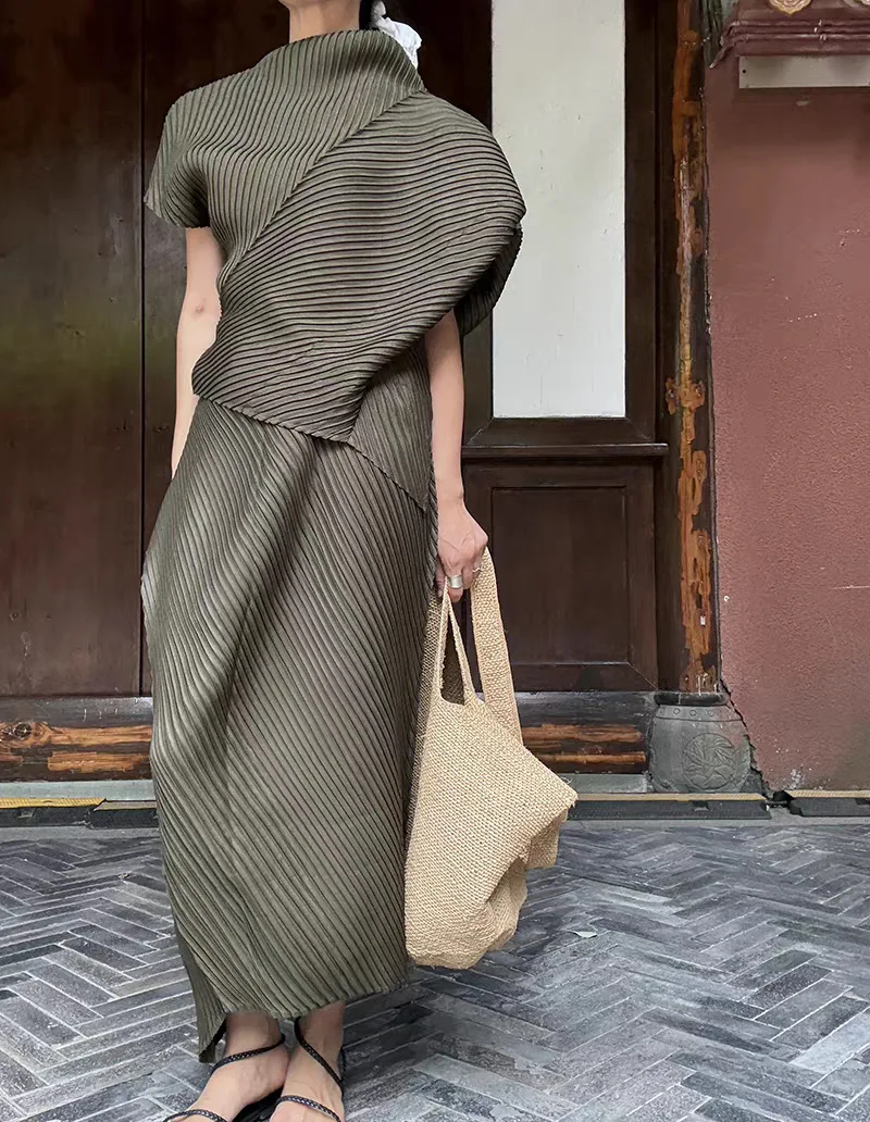 Pleated T-Shirt 2026 Summer New Japane Irregular Cut Pile Collar Top Simple Fashion Lightweight Wrinkle-Free Women Skirt