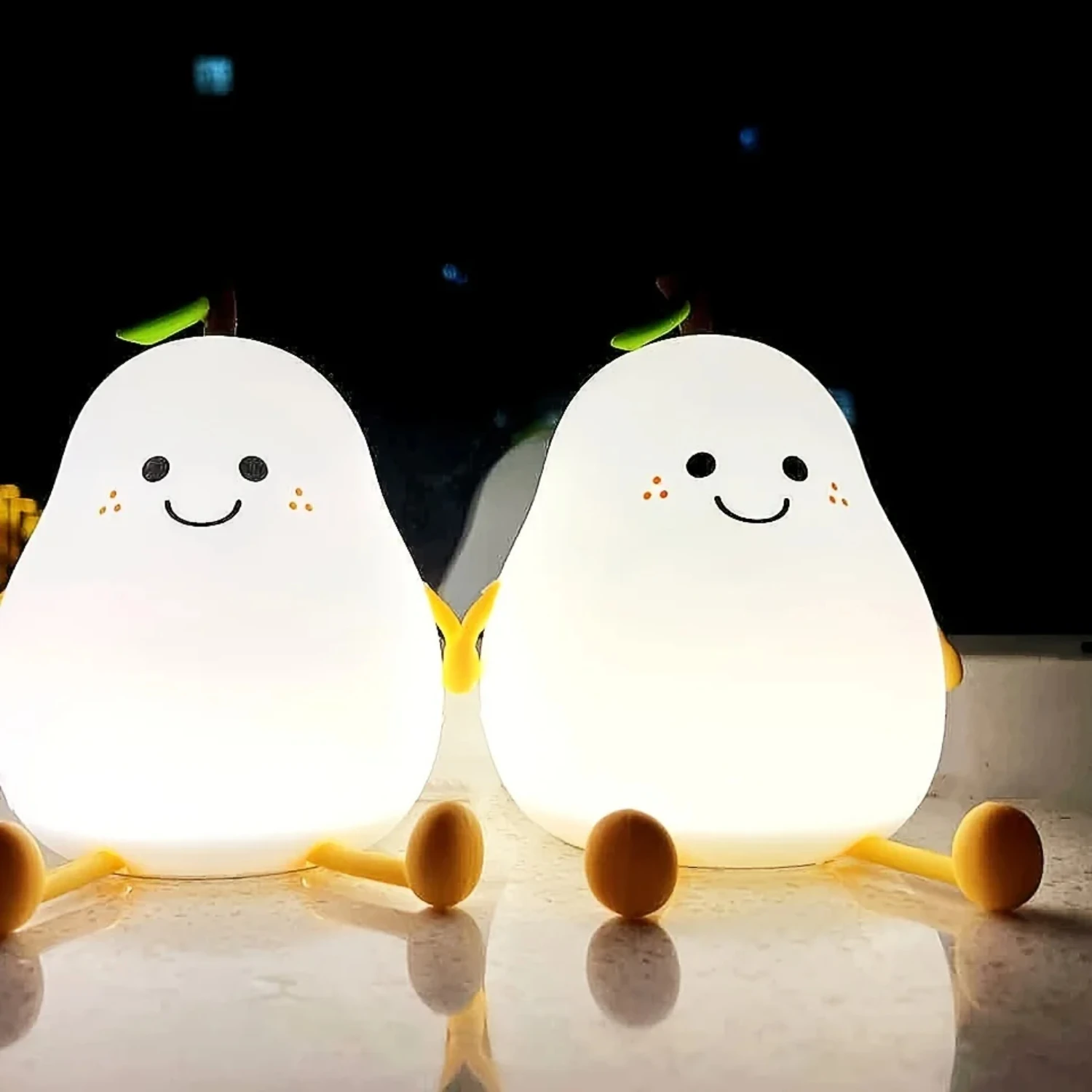 New Creative Mini Cute Cartoon Pear Shaped Pat Light Bedroom Lamp Soft Silicone Rechargeable Night Light