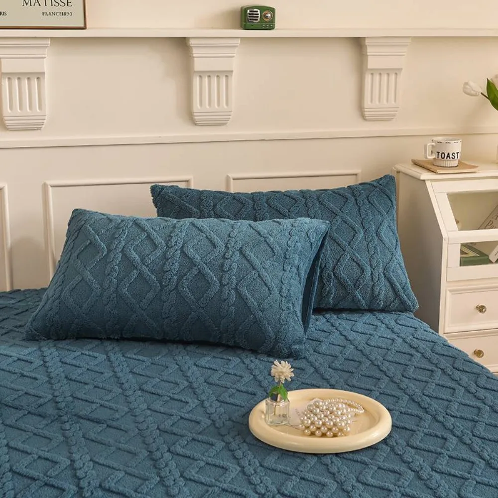 

2pcs Home Decoration Solid Color Milk Fleece Pillows Cover Skin-friendly Rectangle Pillowcase Soft Warm Pillow Protecter Couple